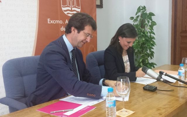 La Consejería de Empresa y el Ayuntamiento de Fortuna plasman en el convenio ´Municipio Emprendedor´ su compromiso para crear empleo