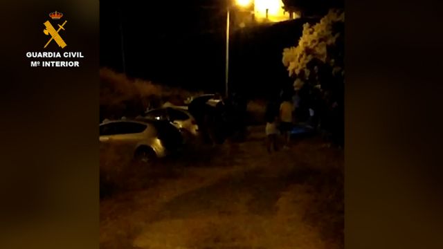 Sorprendidos cerca de 70 jóvenes en un paraje rural de Fortuna mientras realizaban un botellón incumpliendo las medidas de seguridad