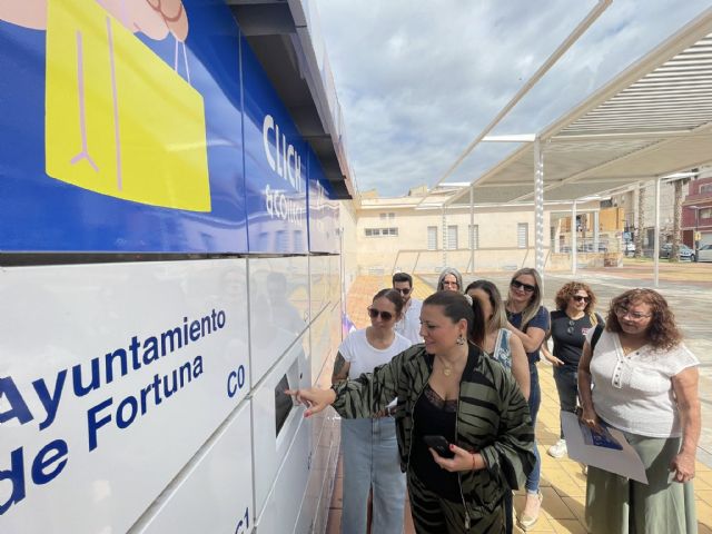 Fortuna presenta sus nuevas taquillas inteligentes para impulsar el comercio local y facilitar las compras las 24 horas
