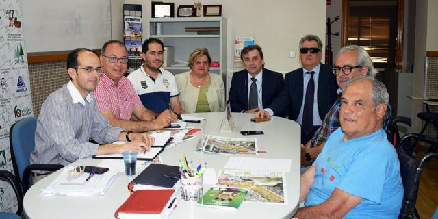 Reunión con FAMDIF y ONCE para desarrollar la accesibilidad  y los senderos adaptados en el inminente proyecto del área recreativa de la Fuente La Higuera