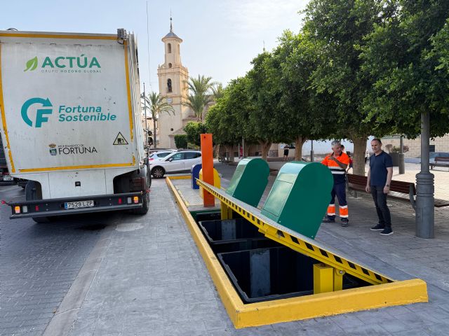 El Ayuntamiento de Fortuna pone en servicio dos nuevas islas de contenedores soterrados
