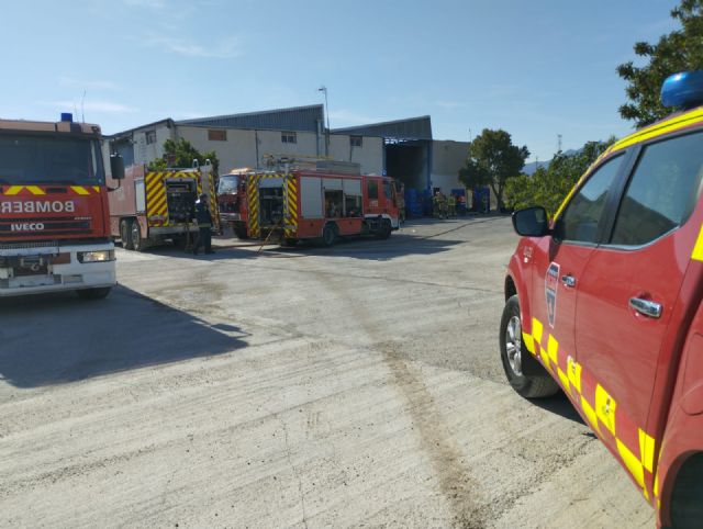 Incendio en el Polígono Industrial de Fortuna