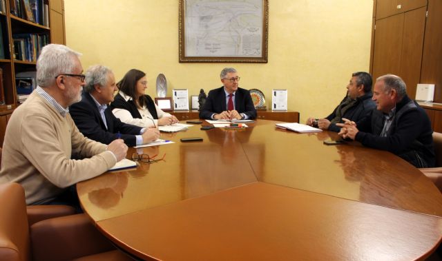 El presidente de la CHS se reúne con representantes de la SAT de Fortuna