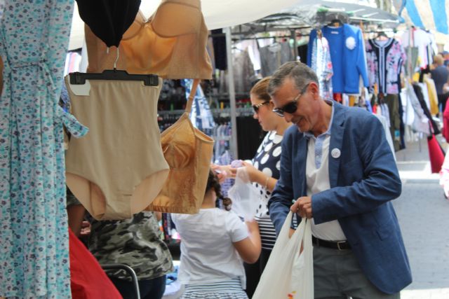 DEMOCRACIA PLURAL visita el mercado de Fortuna