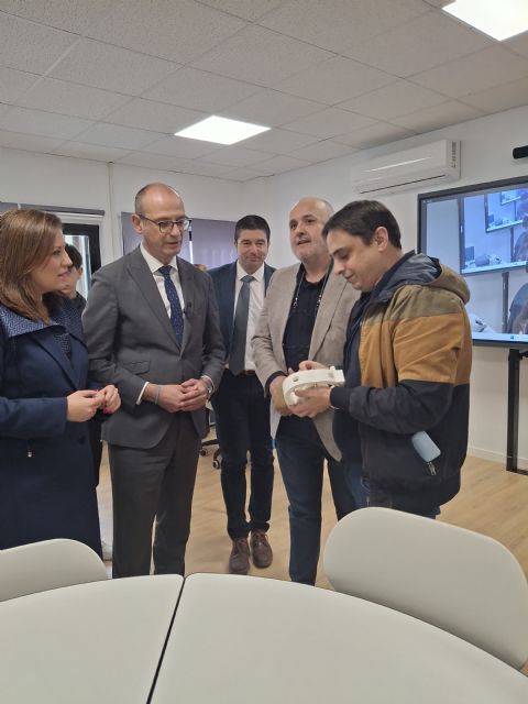 Educación inaugura una nueva aula Ateca en Fortuna y prevé abrir otras 18 más este año