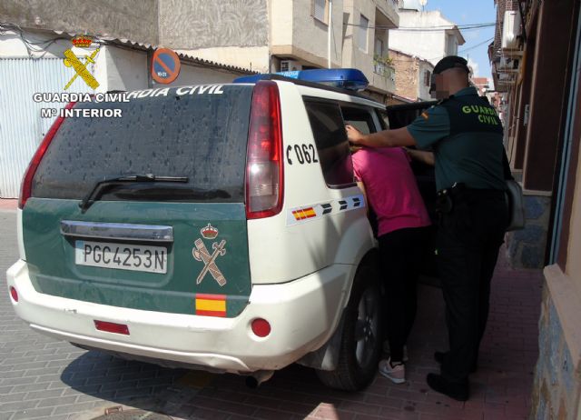 La Guardia Civil detiene a la presunta autora del robo en la cafetería del campo de fútbol de Fortuna