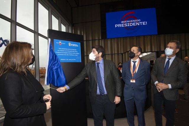 López Miras elogia durante una inauguración de instalaciones industriales en Fortuna